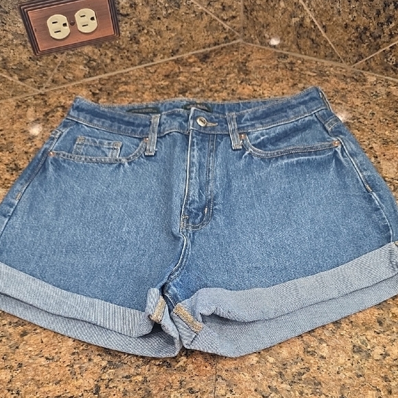 wild fable Pants - Wild Fable Happy Highest Rise Mom Denim Shorts - SZ 6
